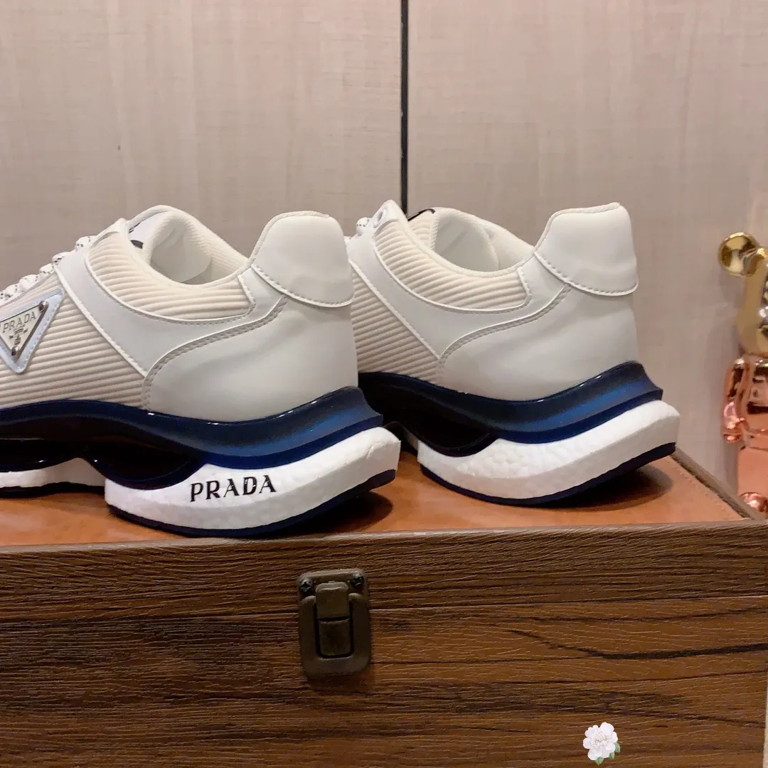 Men's men's shoes💰460💰💰🎩🎩[Lightning][Lightning] "PRADA*" The latest and most popular casual shoes, top brand [seduce] luxury ~ purchasing agency, top ~ quality. [Strong] The upper is made of imported breathable cowhide with material ➕ breathable sheepskin feet (•) and fine workmanship. The original stylish and stylish soft rubber wear-resistant and non-slip outsole is light and comfortable on the feet. The real thing looks better when taken in real life. 004: code: 38-44, 4️⃣ colors